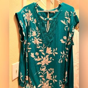Floral, Teal Green Capped Sleeve Daniel Rainn Top.